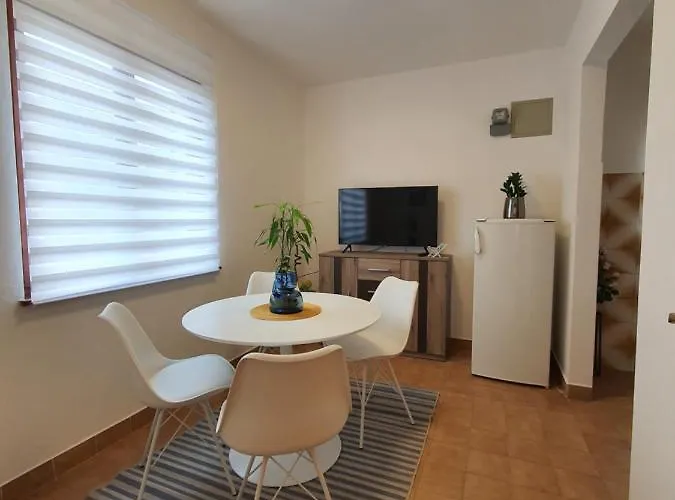 Luciana & Helena Apartament Pula