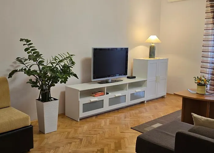 Luciana & Helena Apartment *